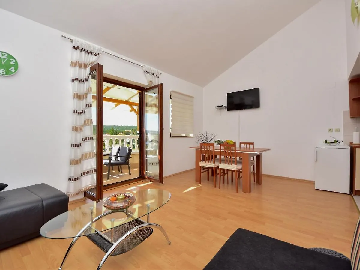 Cozy Holiday Home In Krusevo With Garden