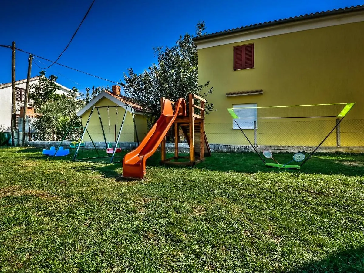 Cozy Holiday Home In Krusevo With Garden 0*, Krusevo (Zadar) Croatia